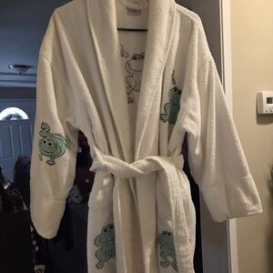 White Frog Embroidered Women's Robe